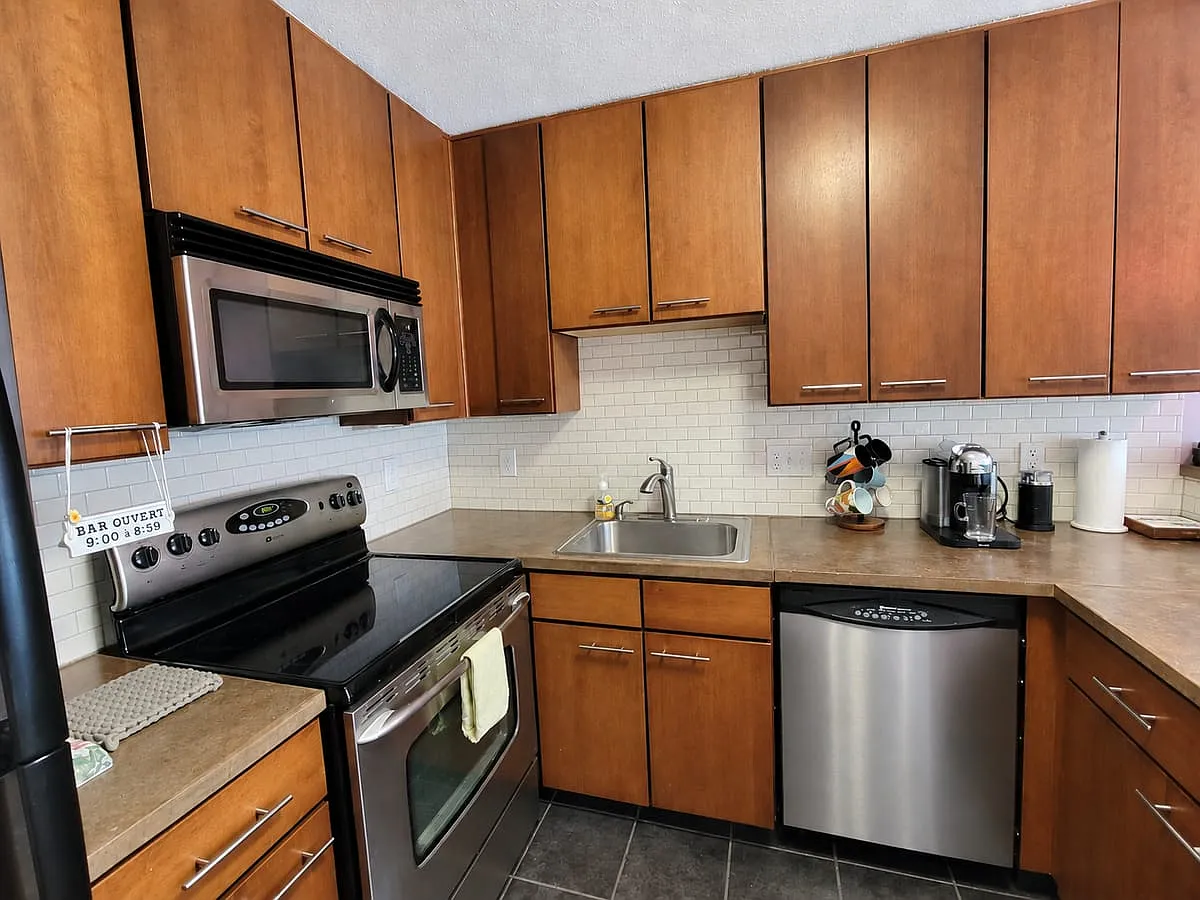 1 bed, 588 sqft, $1,325 — Photo 3