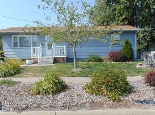 220 N Oak St, Sutherland, NE 69165