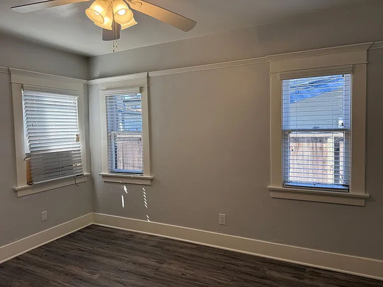 Whiting Ave. 204 W. - 206 — Photo 25