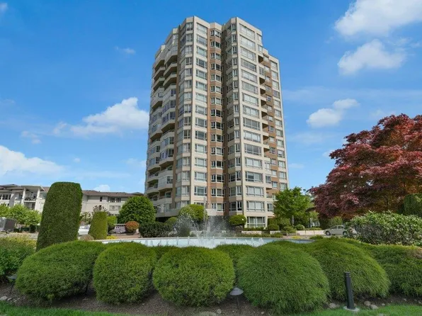 3190 Gladwin Rd #204, Abbotsford, BC V2T 5T2