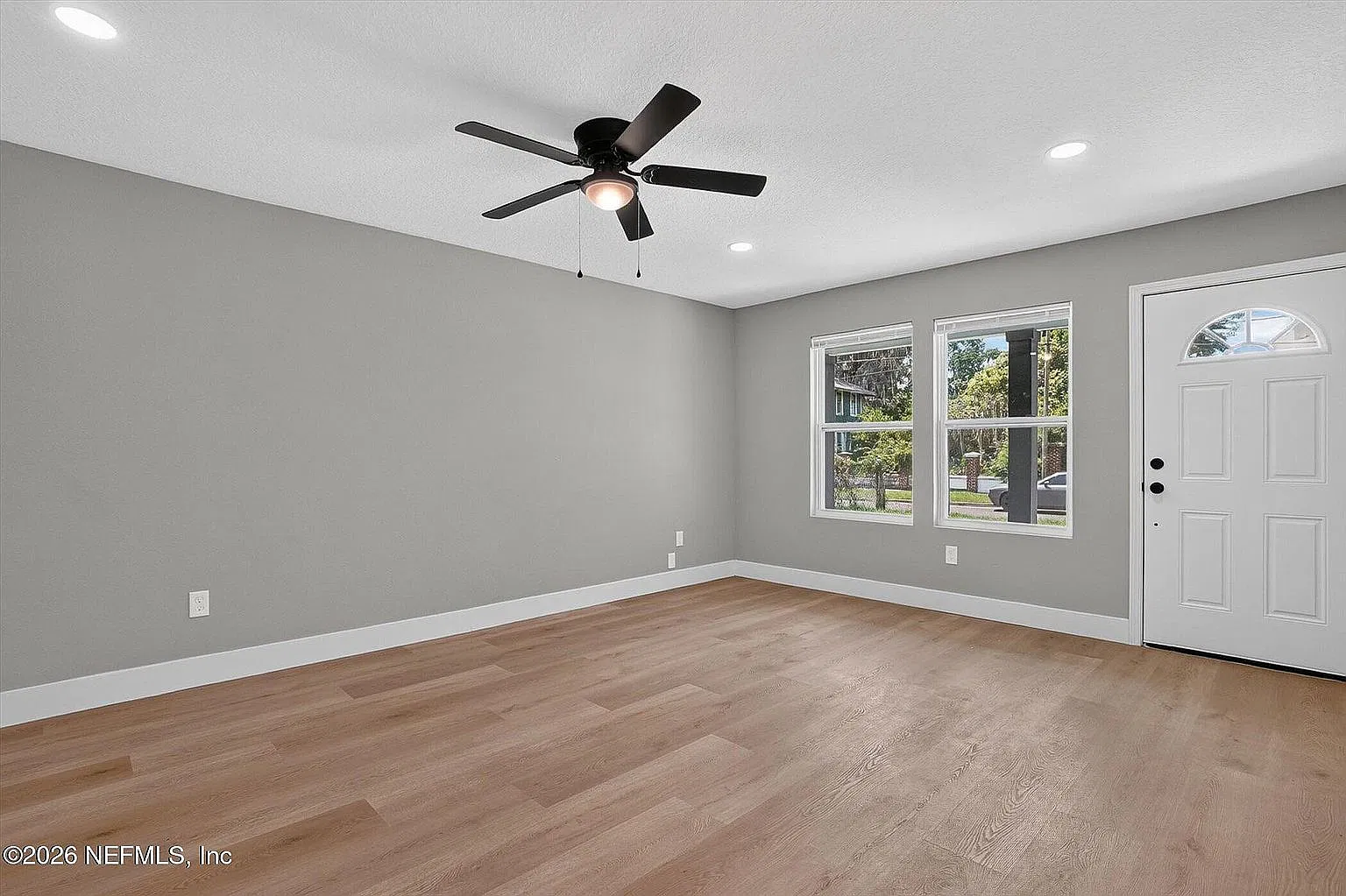 4 bed, 1200 sqft, $1,700 — Photo 3