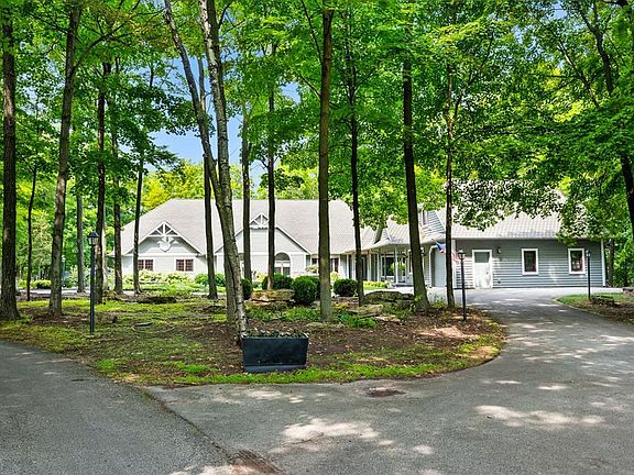 2nd image of 7255 Cortland Cir