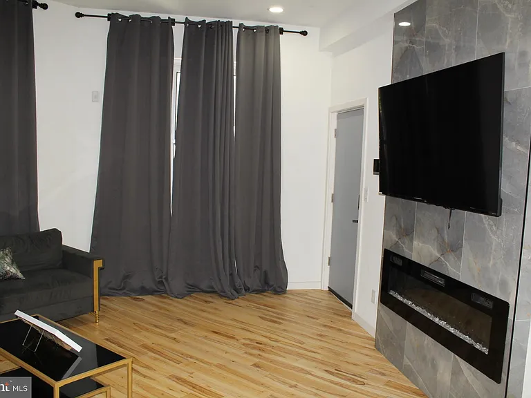3017 Ridge Ave #A — Photo 9