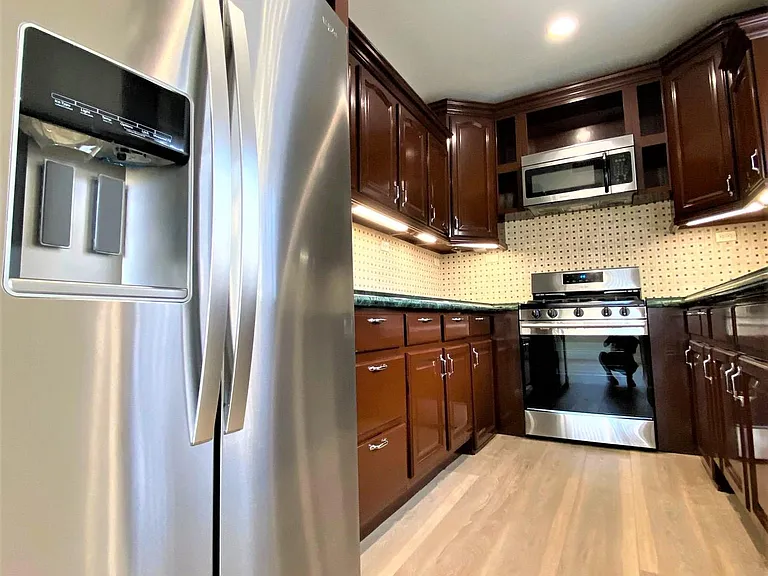 1467 S Holt Ave #1 — Photo 3
