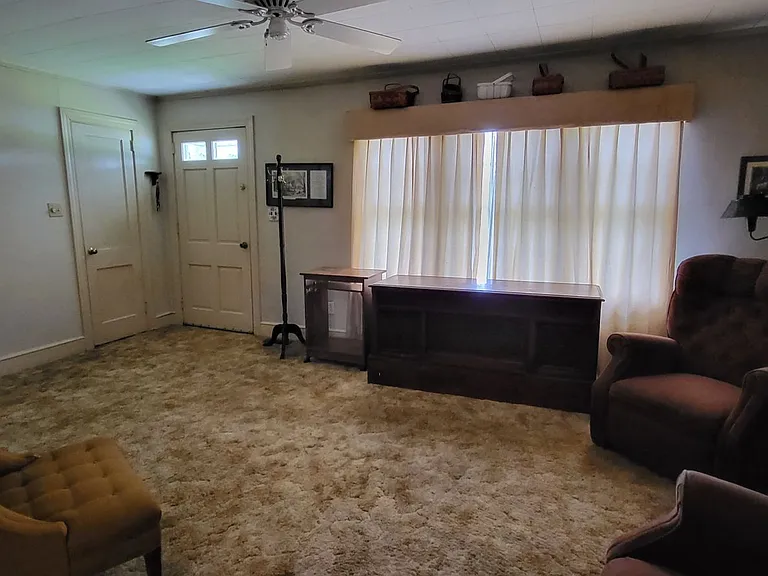 536 Butler Farm Rd — Photo 2