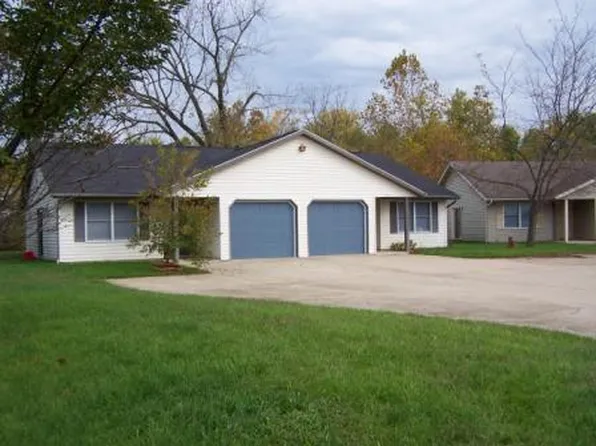 1709 S Pinestone Ct, Bloomington, IN 47401