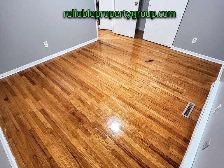 10737 Old Decatur Rd — Photo 6