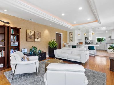  Los Angeles, CA 90045