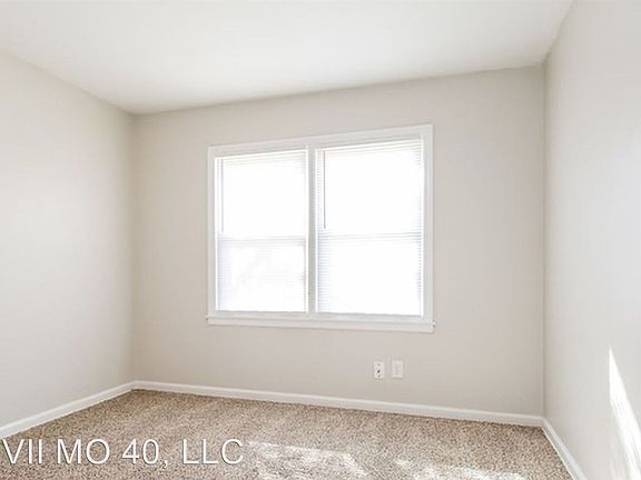 4th image of 4264 E 60th Ter