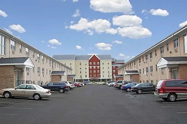 Austin Manor Apartments — Photo 12
