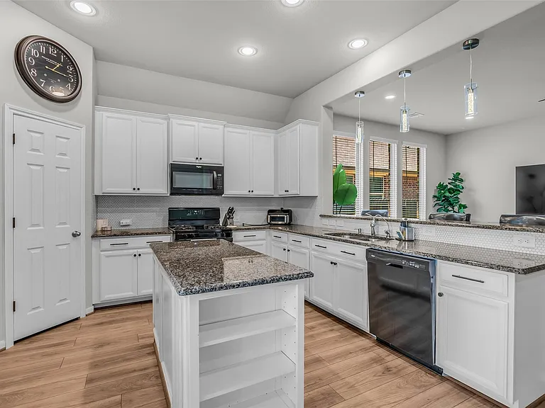 17330 Hartford Field Ln — Photo 8