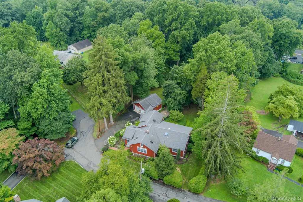 4 Carlann Lane, Valley Cottage, NY 10989 — Photo 2