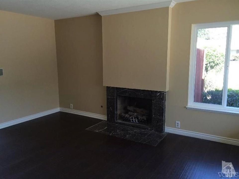 2nd image of 2579 Oakbrook Dr