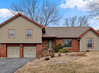 10120 Floyd St, Overland Park, KS 66212