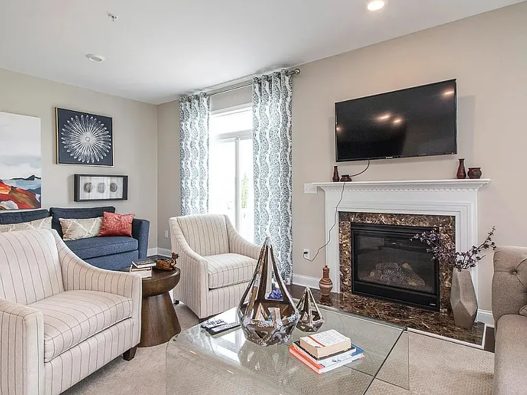 3402 Bergamont Way — Photo 8