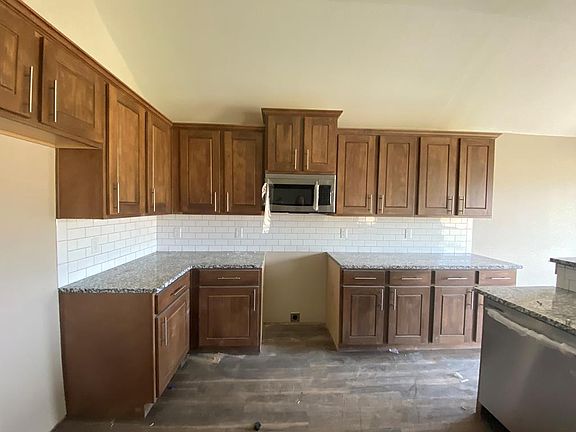 4th image of 1921 Chesney Ln