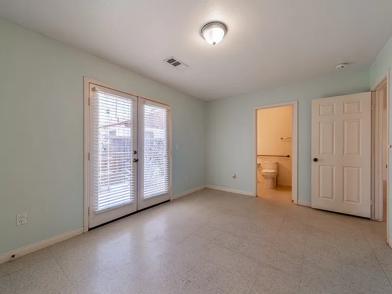 730 Pine Ave — Photo 8
