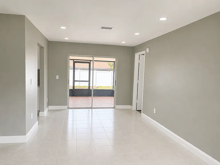14301 Lofton Way — Photo 4