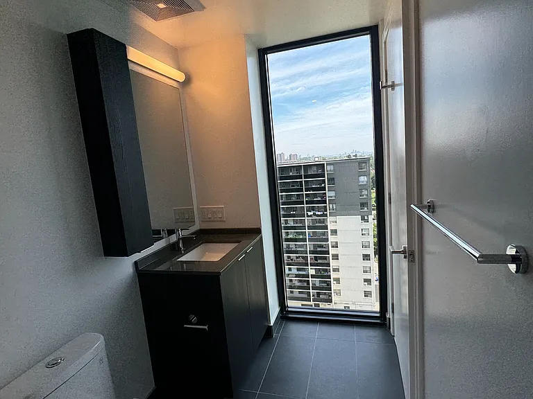 86 Dundas St E #1114 — Photo 19
