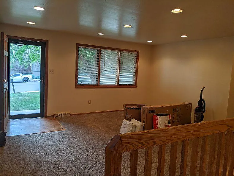3 bed, 1850 sqft, $2,725 — Photo 2
