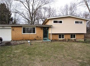 4066 Ranch Dr, Beavercreek, OH 45432