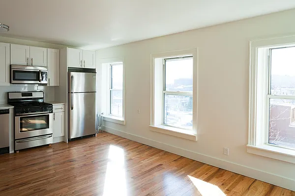 Rented by Realty Collective | media 21