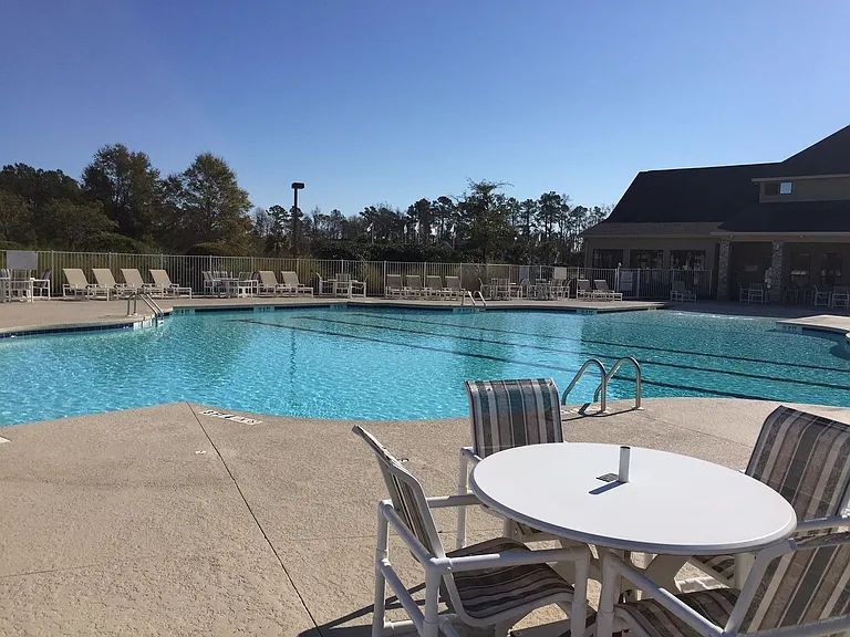 408 Moat Ct — Photo 25