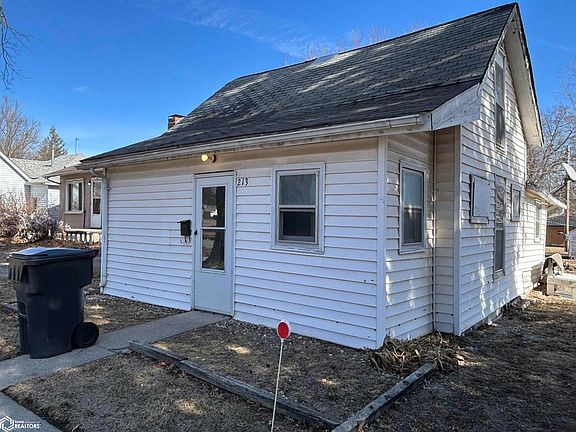 3rd image of 213 N Maple St