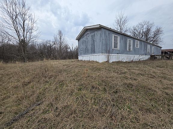 3rd image of 18339 Emmett Kelly Road