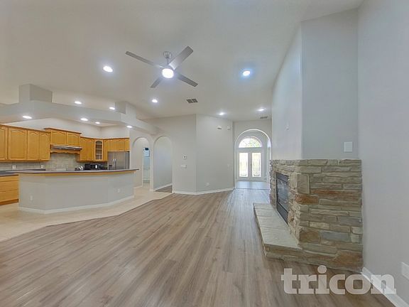 2nd image of 879 Blairmont Ln