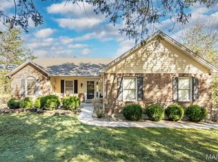 2107 Sandy Creek Rd, Pacific, MO 63069