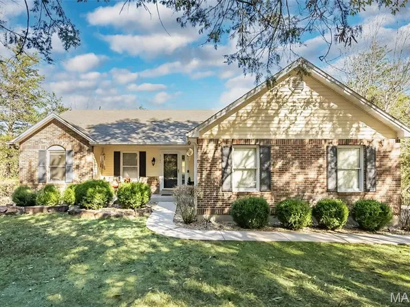 2107 Sandy Creek Rd, Pacific, MO 63069