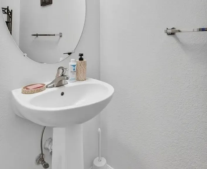 20352 E Lasalle Pl — Photo 11