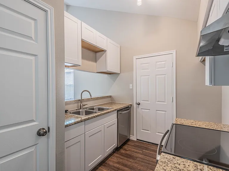 7522 Pepperbrook Dr — Photo 6