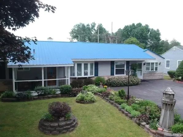 11 Cone Cir, New Hartford, NY 13413