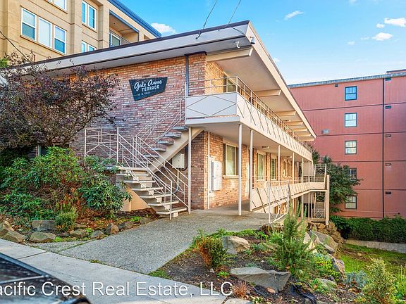 2nd image of 15 W Galer St #17539717