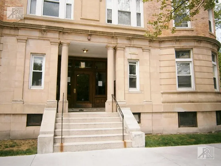 1822 Beacon St #7 — Photo 12