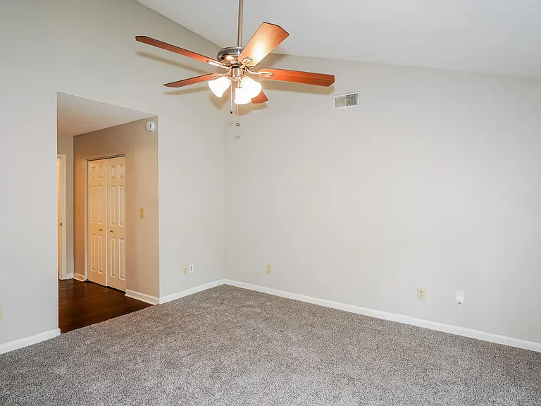 2729 River Bend Dr — Photo 10