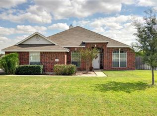 950 Melissa Dr, Waxahachie, TX 75167
