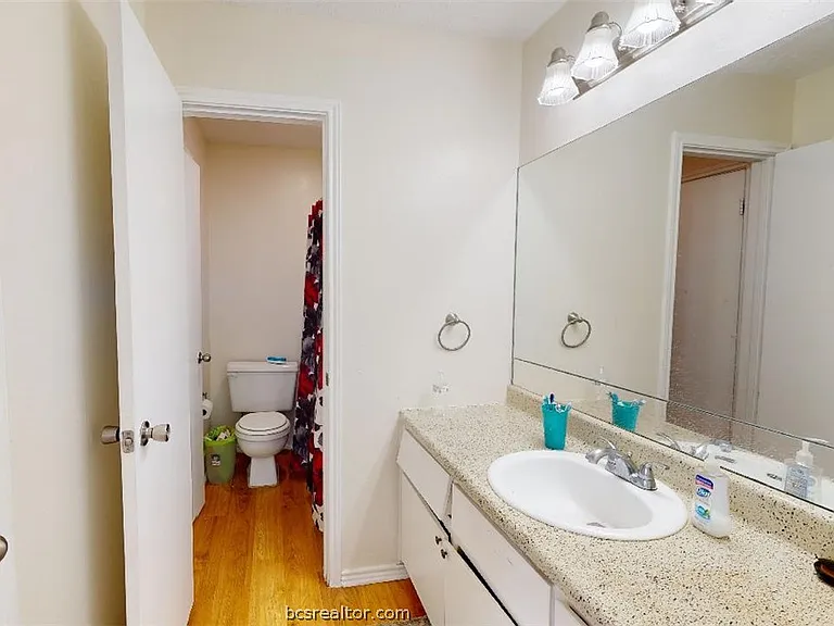 1005 Spring Loop #C — Photo 21