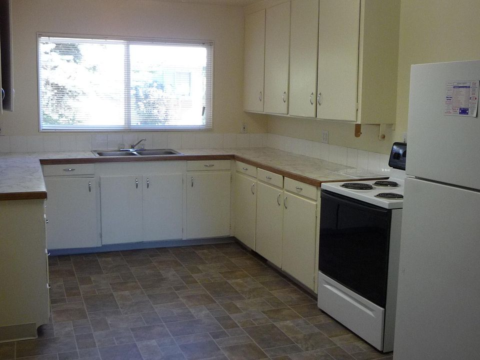 2nd image of 1809 W Nob Hill Blvd