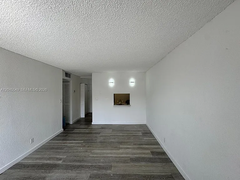 4550 NW 9th St #709E — Photo 5
