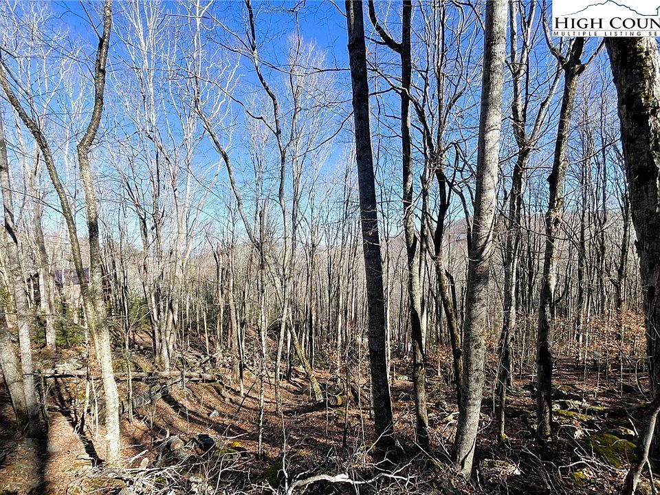 2nd image of 234 Lakeledge Road