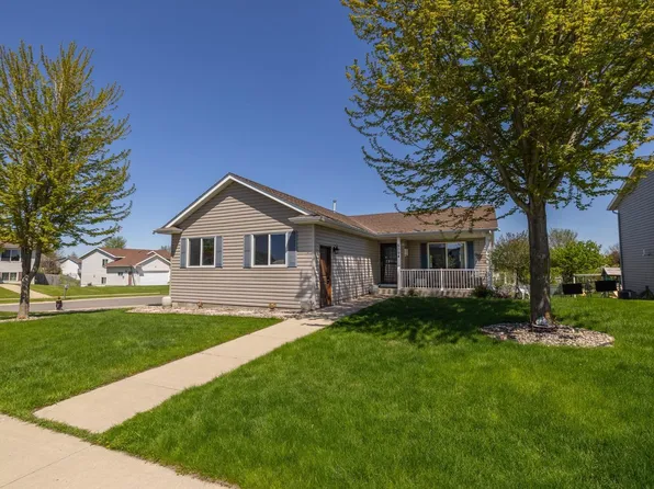 5094 King Arthur Dr NW, Rochester, MN 55901