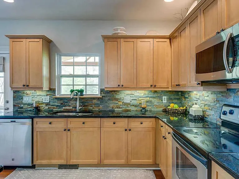 7528 Watervale Dr — Photo 10