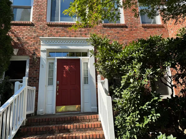 305 Fincastle Dr, Cary, NC 27513