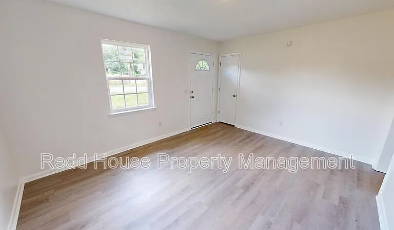 901 W Adams Ave — Photo 5