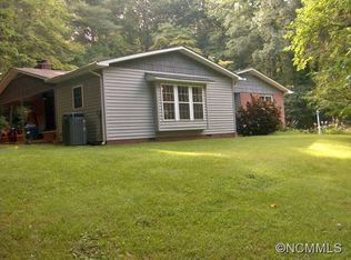 7 Thunder Ridge Rd, Canton, NC 28716