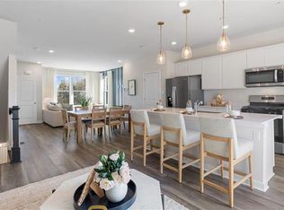 102 Barlett Ln, Harrisburg, PA 17111