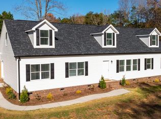 7039 Executive Cir, Denver, NC 28037